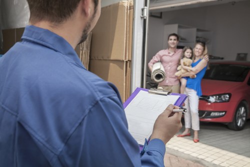 Packing checklist and moving preparation for customers in Merton
