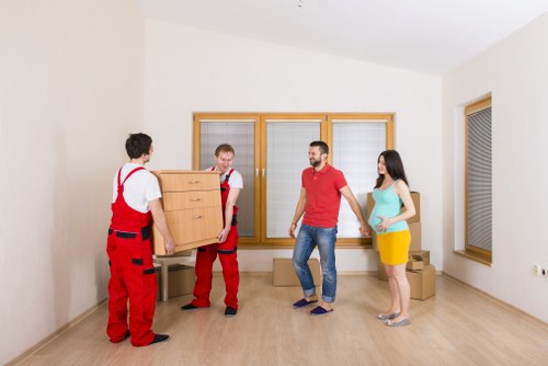 Planning a house move with a local removal truck in Merton
