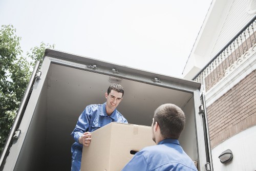Moving van service for residential and business customers in Merton